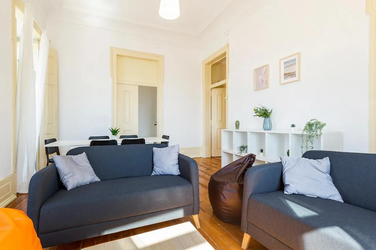 4Br Lisbon Apartament - Excellent Location - New Mattresses! Portugal
