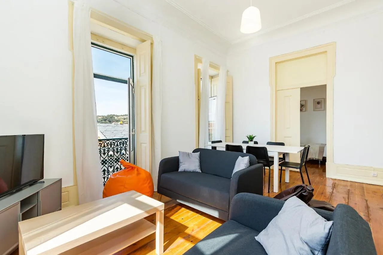 4Br Lisbon Apartament - Excellent Location - New Mattresses!
